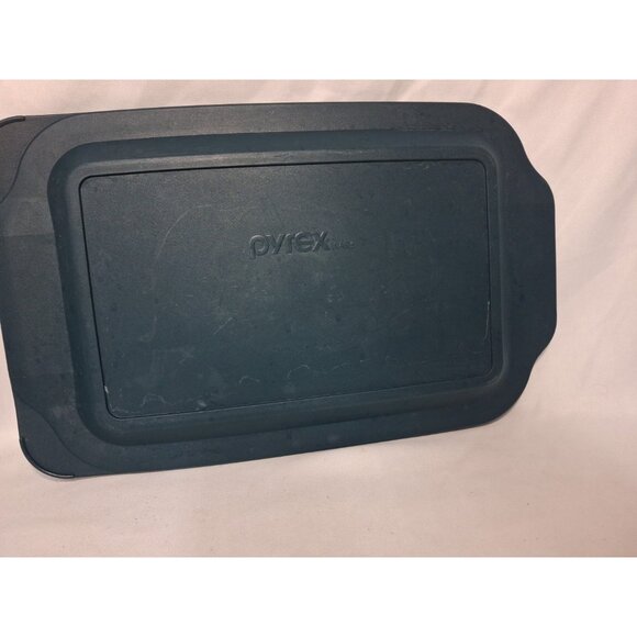 Pyrex 233-PC Green fits 9" x 13" 3 Quart Plastic Baking Dish Lid Cover - Picture 1 of 7